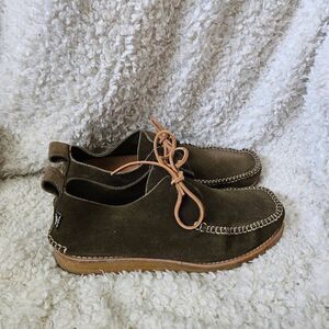 Yogi Lawson Suede Moccasin Shoes with Crepe‎ Soles sz 42
